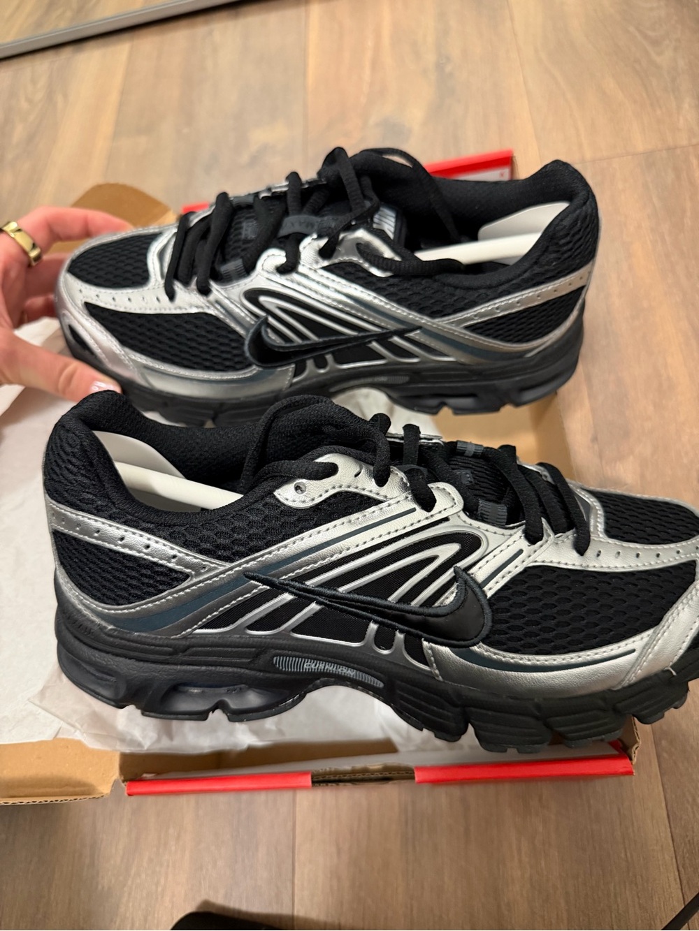 Nike Women's Black and Silver Mesh Running Sneakers